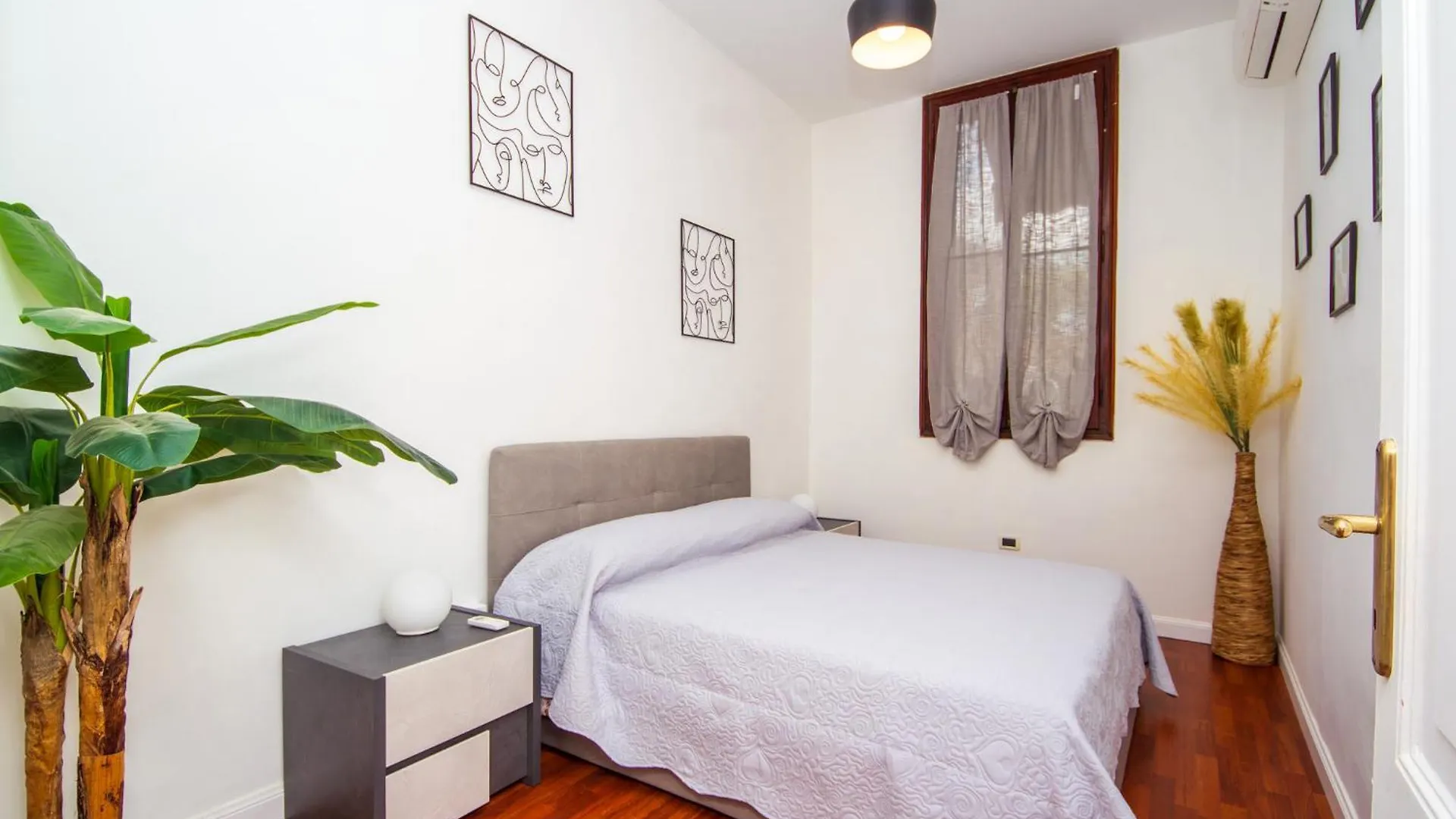 Opera Venice Apartment Mestre Italien